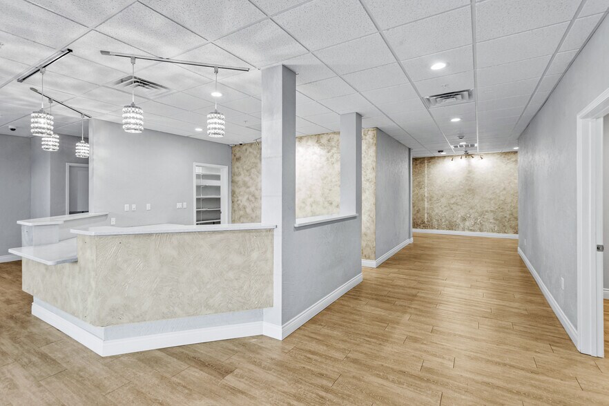 More Photos Of 714 st highway 248, Branson Medical For Lease