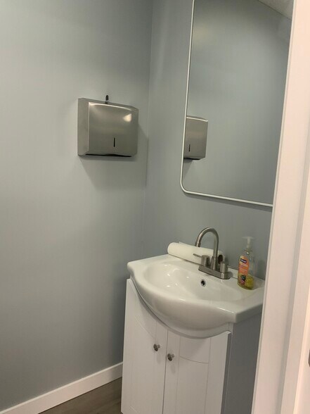 More Photos Of 4466 Darrow Rd, Stow Office For Sale