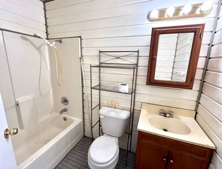 More Photos Of 312 S B St, Davis Apartments For Sale
