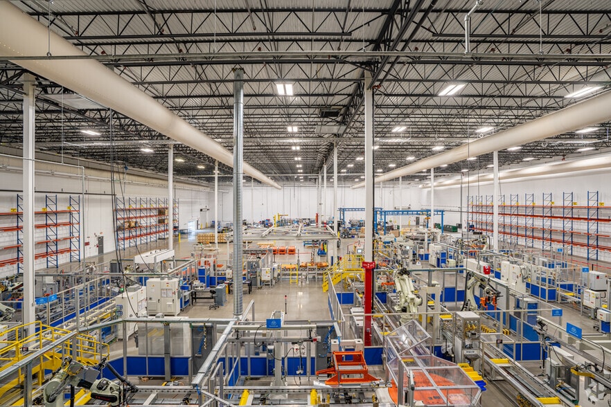 More Photos Of 2700 S Saginaw Rd, Midland Manufacturing For Sale