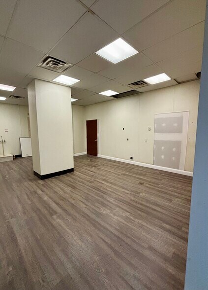 More Photos Of 2739 S Park Ave, Lackawanna Flex For Lease