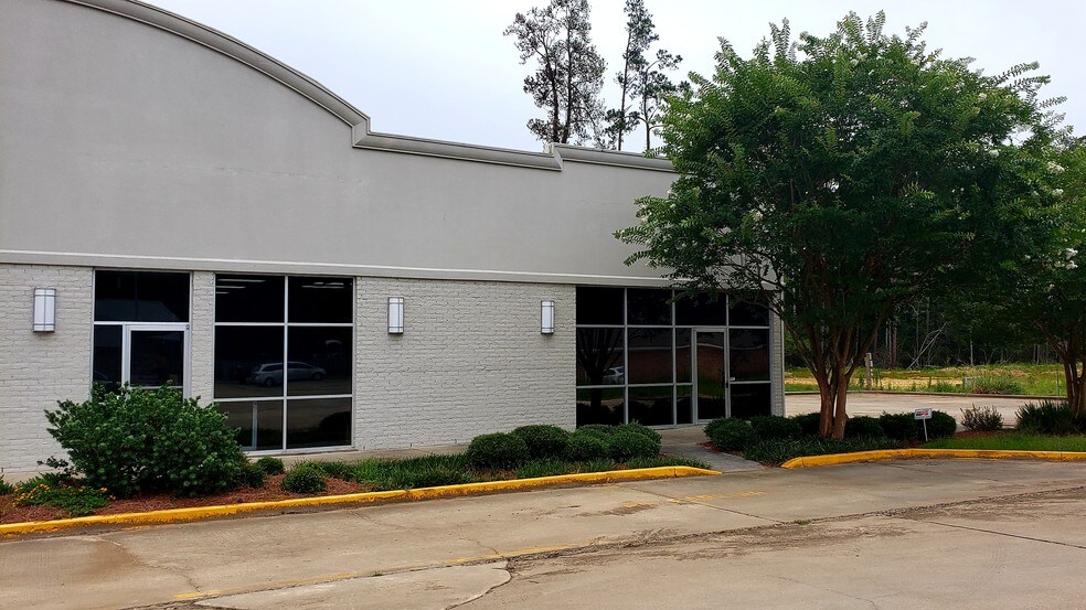 More Photos Of 4420-4422 Highway 22, Mandeville Office For Sale