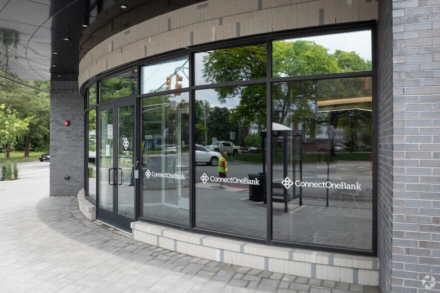 More Photos Of 1 Union Ave, Cresskill Storefront Retail Residential For Lease