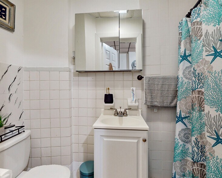 More Photos Of 603 11th St, Union City Apartments For Sale