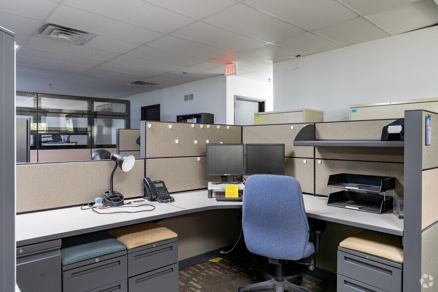 More Photos Of 251 Diversion St, Rochester Office For Sale