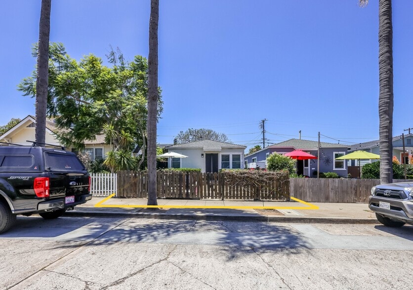 More Photos Of 4637 Larkspur St, San Diego Apartments For Sale