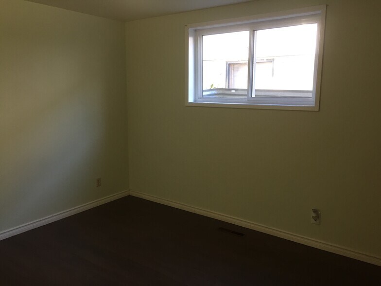 More Photos Of 13007 83rd St NW, Edmonton Apartments For Sale