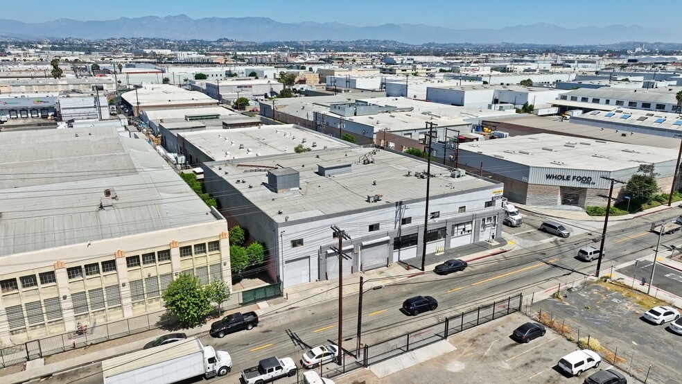 Primary Photo Of 4383 Fruitland Ave, Vernon Manufacturing For Sale