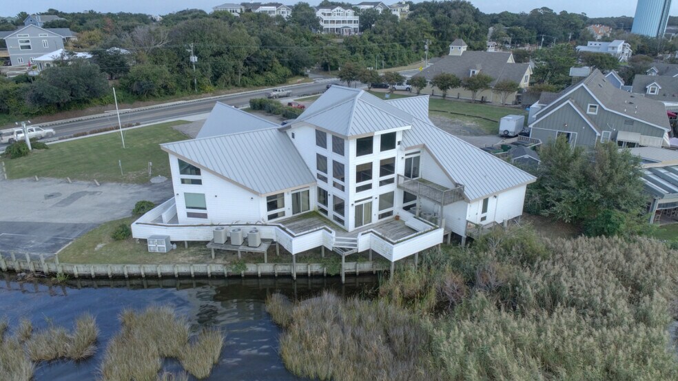 More Photos Of 1248 Duck Rd, Kitty Hawk Loft Creative Space For Lease