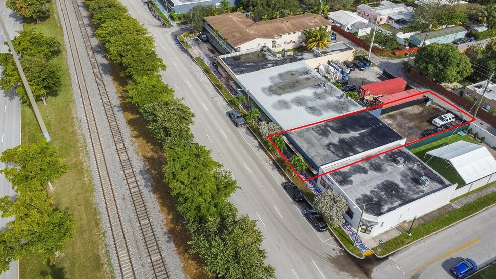 More Photos Of 721-723 S 21st Ave, Hollywood Distribution For Lease