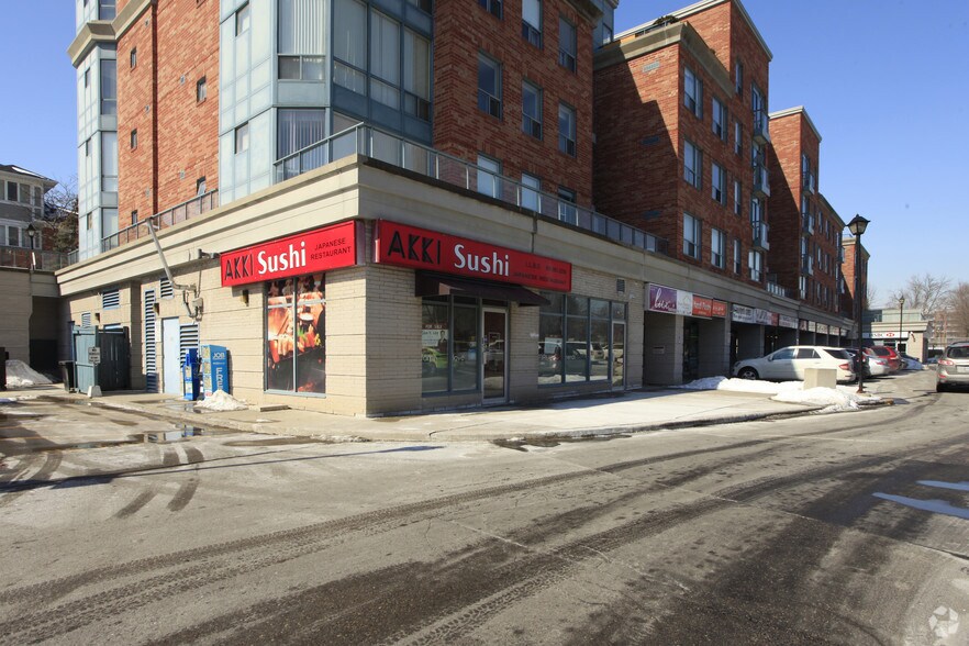 More Photos Of 7388-7398 Yonge St, Vaughan Apartments For Lease