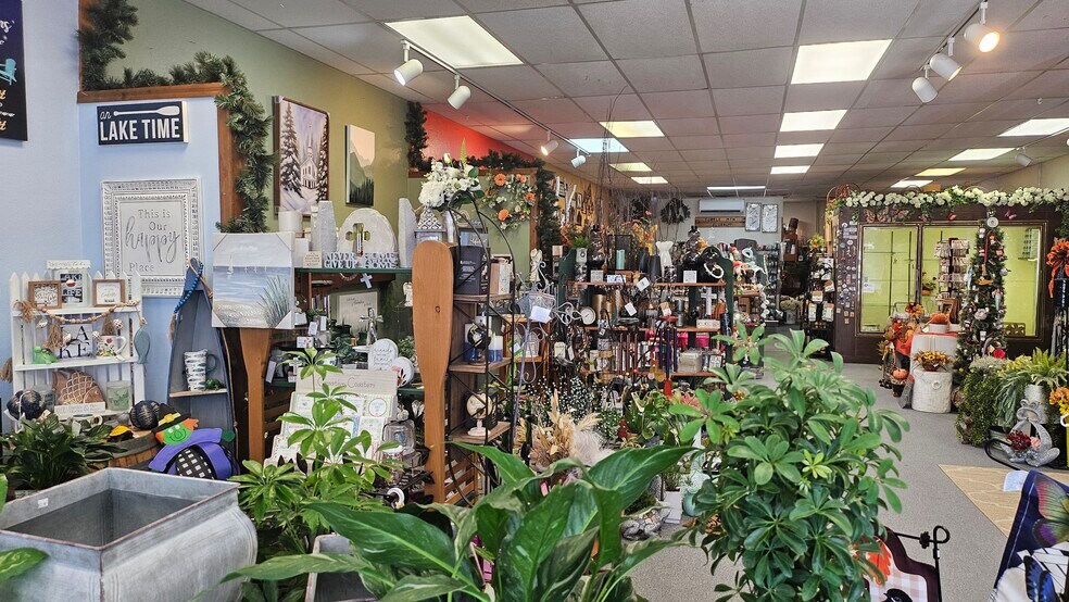 More Photos Of 513 Main St, Bottineau General Retail For Sale