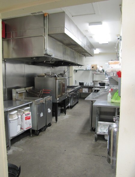 More Photos Of 6165 Savannah Hwy, Ravenel Restaurant For Lease