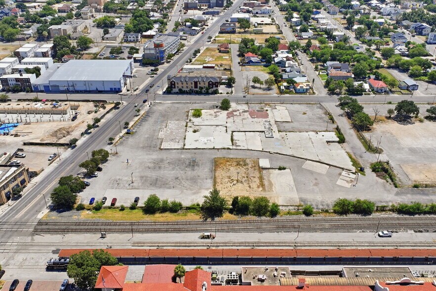 More Photos Of 1220 E Commerce St, San Antonio Land For Sale