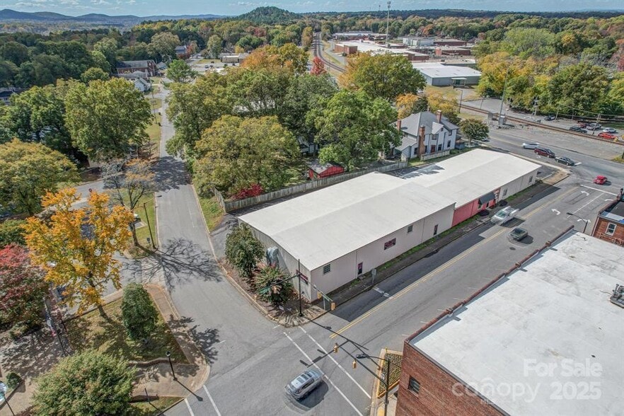 More Photos Of 301 S Battleground Ave, Kings Mountain Specialty For Sale