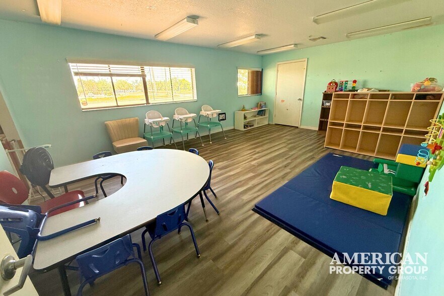 More Photos Of 2209 75th St W, Bradenton Religious Facility For Lease