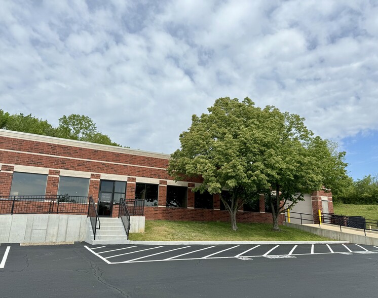 Primary Photo Of 250 Larkin Williams Ind Ct, Fenton Research And Development For Lease