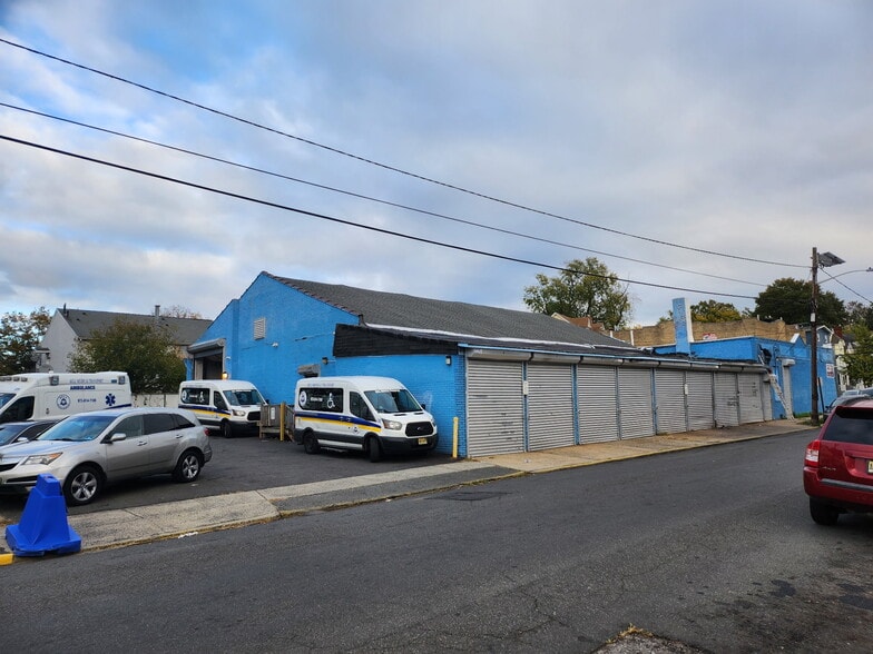 More Photos Of 109 Park St, Orange Warehouse For Lease