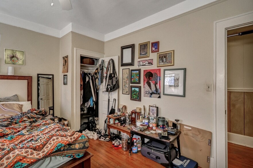 More Photos Of 210 E 48th St, Savannah Apartments For Sale