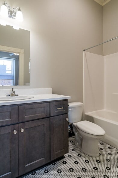 More Photos Of 201 Chatham St, Sanford Office Residential For Sale