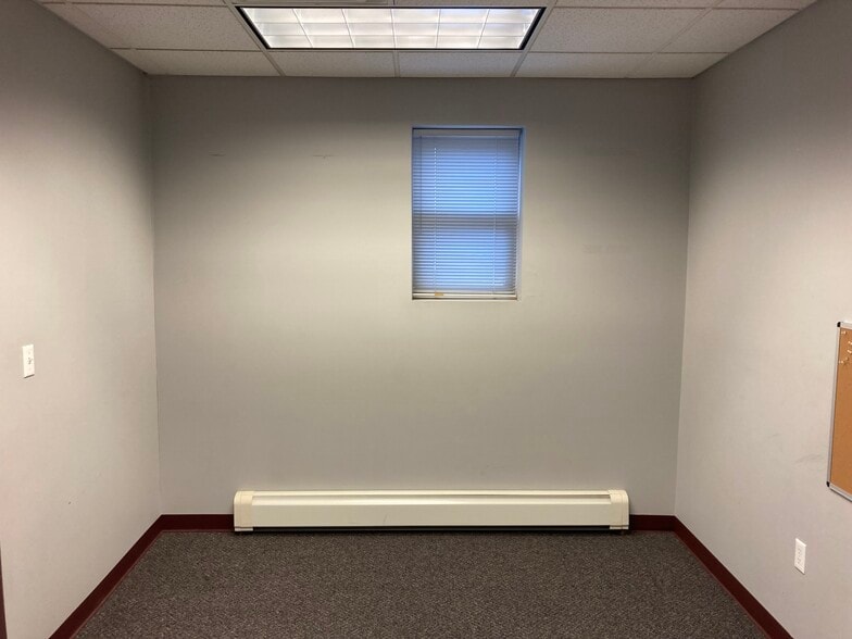 More Photos Of 831 E 2nd St, Duluth Office For Sale