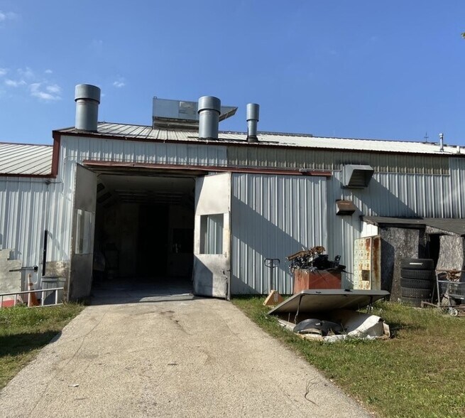 More Photos Of 8255 McHenry St, Burlington Manufacturing For Sale