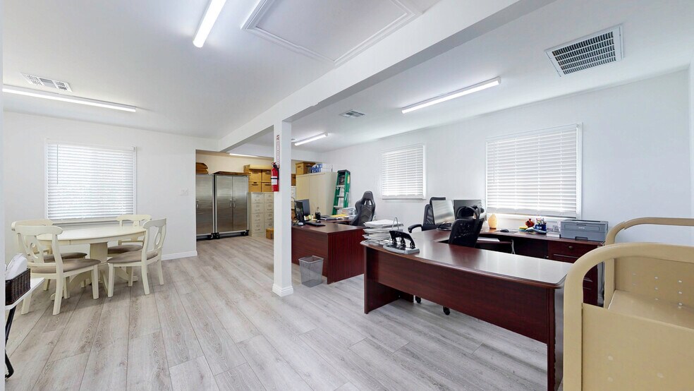 More Photos Of 6851 Foothill Blvd, Tujunga Office Residential For Sale