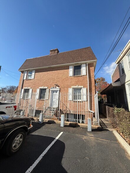 More Photos Of 6221 Rising Sun Ave, Philadelphia Office For Lease