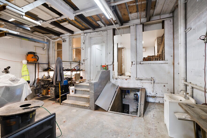 More Photos Of 15 Division Pl, Brooklyn Warehouse For Lease