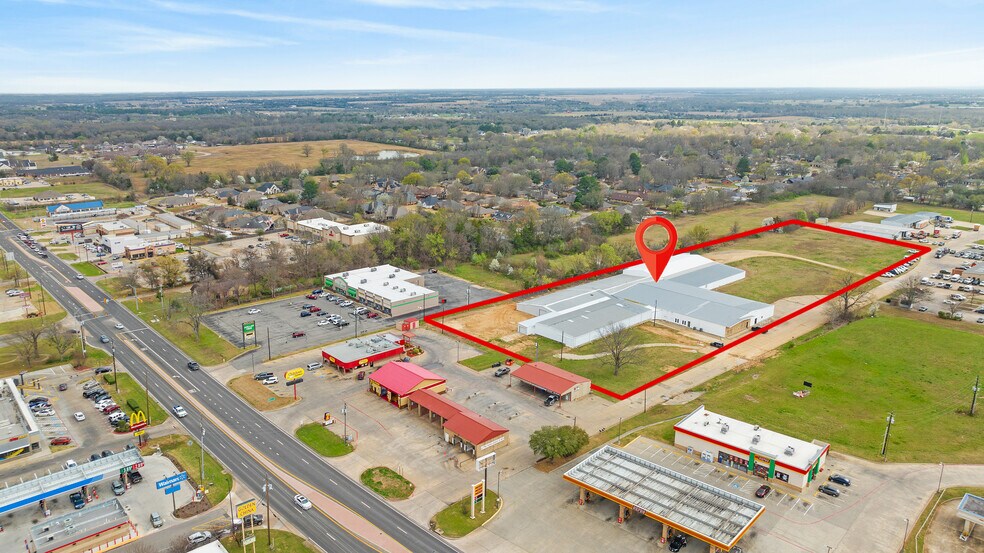 More Photos Of 3790 Lamar Ave, Paris Warehouse For Sale