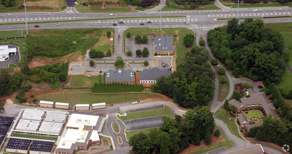 More Photos Of 979 Peachtree Pky, Cumming Medical For Lease