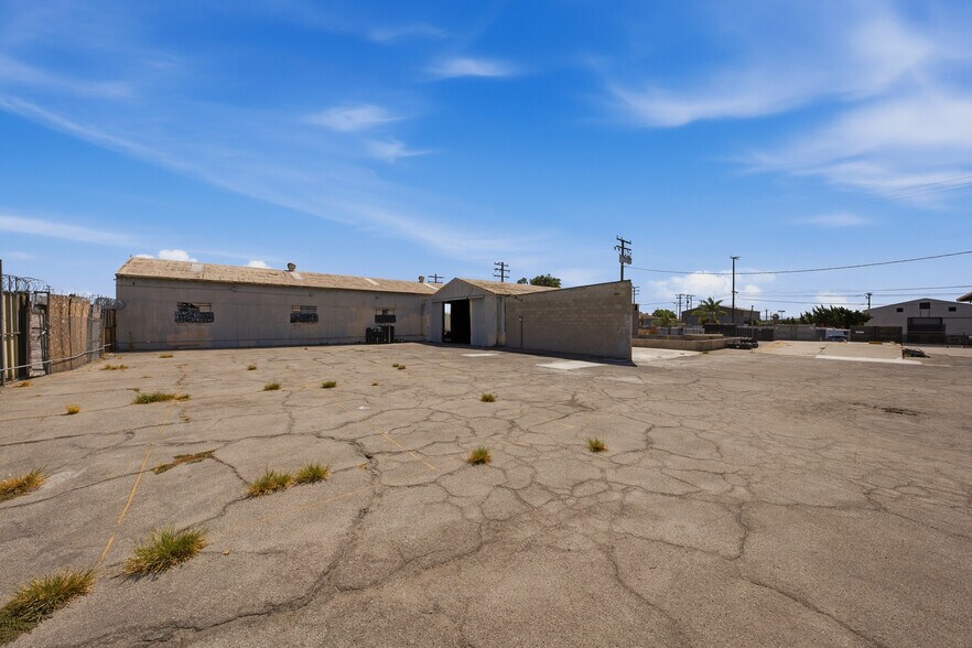 More Photos Of 1075 E 2nd St, Pomona Warehouse For Sale
