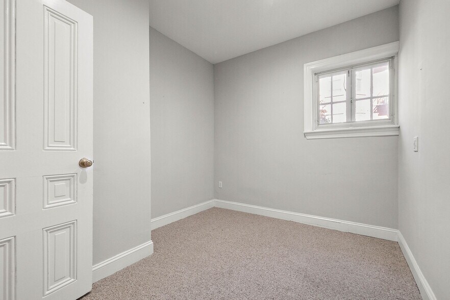 More Photos Of 1300 Delaware Ave, Wilmington Office For Lease