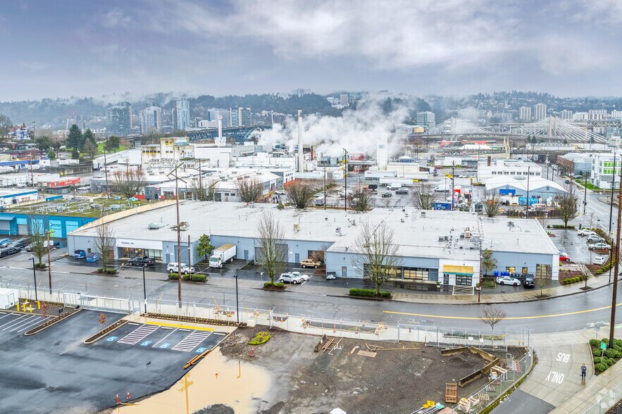 More Photos Of 2502-2530 SE 8th Ave, Portland Warehouse For Lease