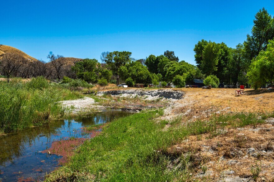More Photos Of 10645 Soledad Canyon Rd, Santa Clarita Specialty For Sale