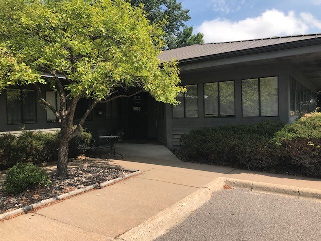More Photos Of 10520 Wayzata Blvd, Hopkins Office Residential For Lease