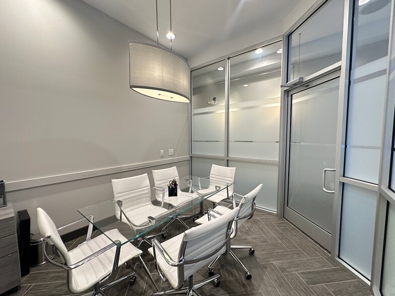 More Photos Of 15 E Martin St, Raleigh Storefront Retail Residential For Sale