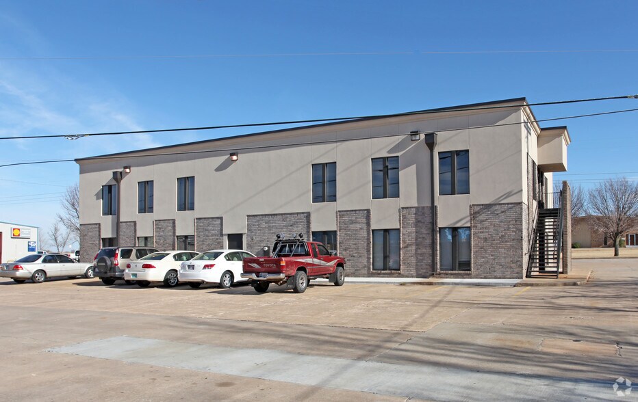 More Photos Of 7201 N Classen Blvd, Oklahoma City Office For Lease