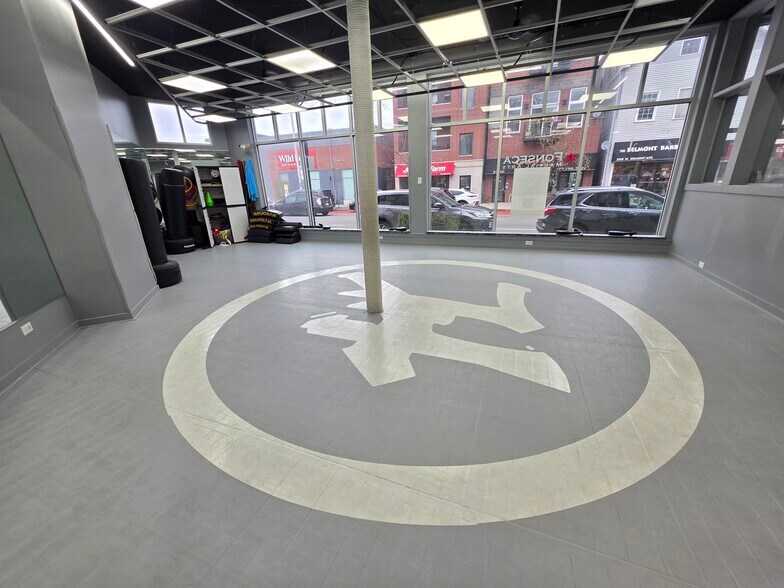 More Photos Of 2329 W Belmont Ave, Chicago Storefront Retail Residential For Lease