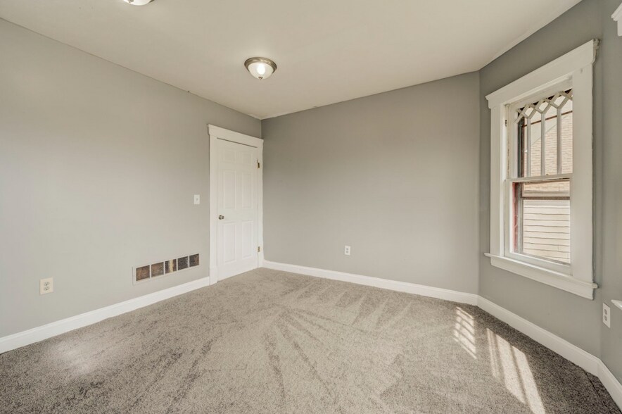 More Photos Of 4432 Pearl Rd, Cleveland Specialty For Sale