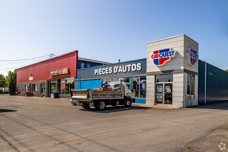 Primary Photo Of 5220-5244 Boul des Laurentides, Laval Freestanding For Lease