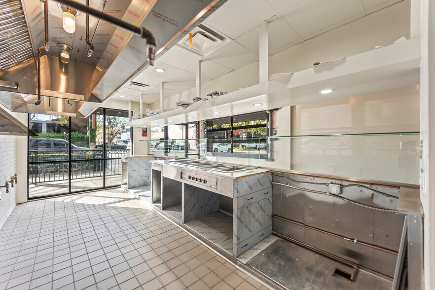 More Photos Of 11100 Downey Ave, Downey Restaurant For Sale