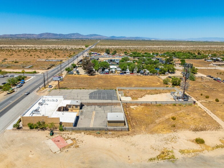 More Photos Of 8837 E Palmdale Blvd, Palmdale Research And Development For Sale