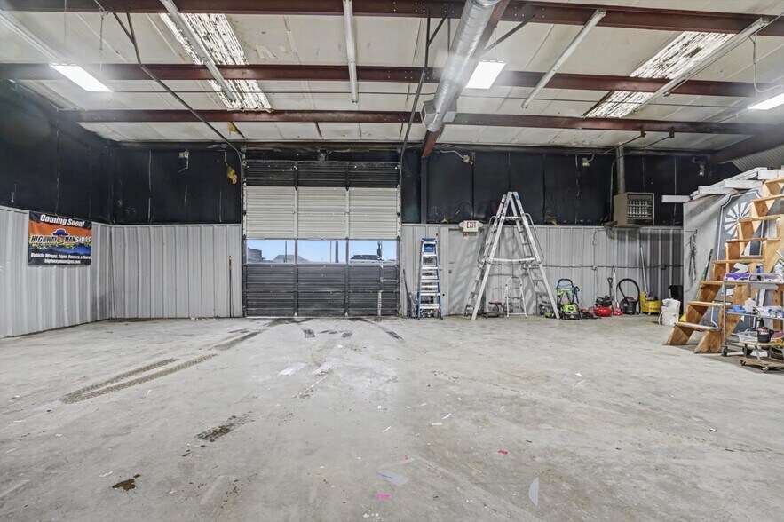 More Photos Of 603 W Rogers Blvd, Skiatook Freestanding For Sale