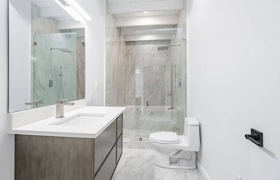 More Photos Of 3157 Tchoupitoulas St, New Orleans Service For Lease