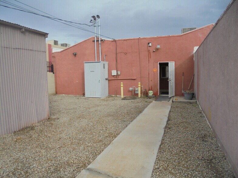 More Photos Of 132 E Hobsonway, Blythe Office For Sale