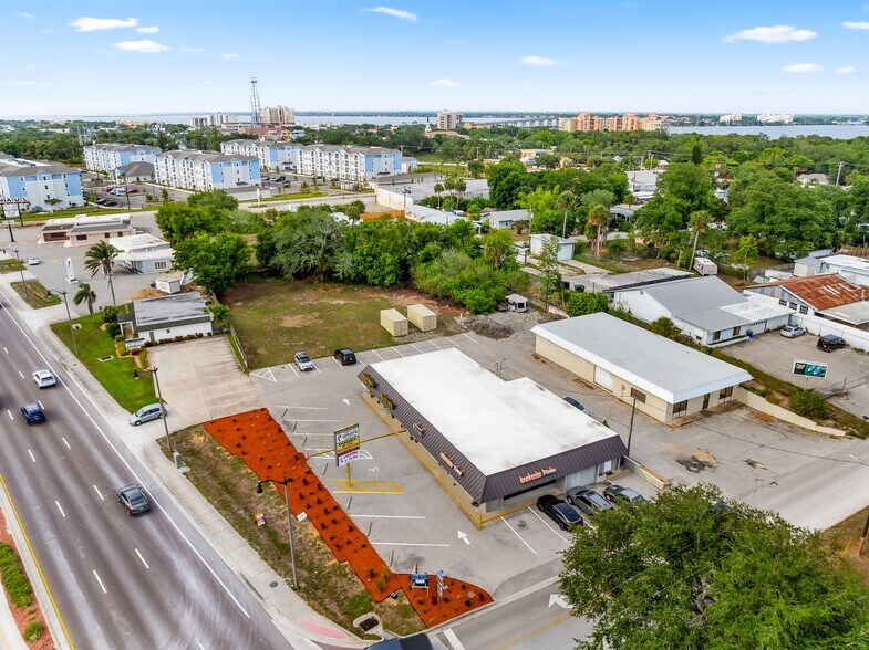 More Photos Of 984 Rockledge Blvd, Rockledge General Retail For Sale