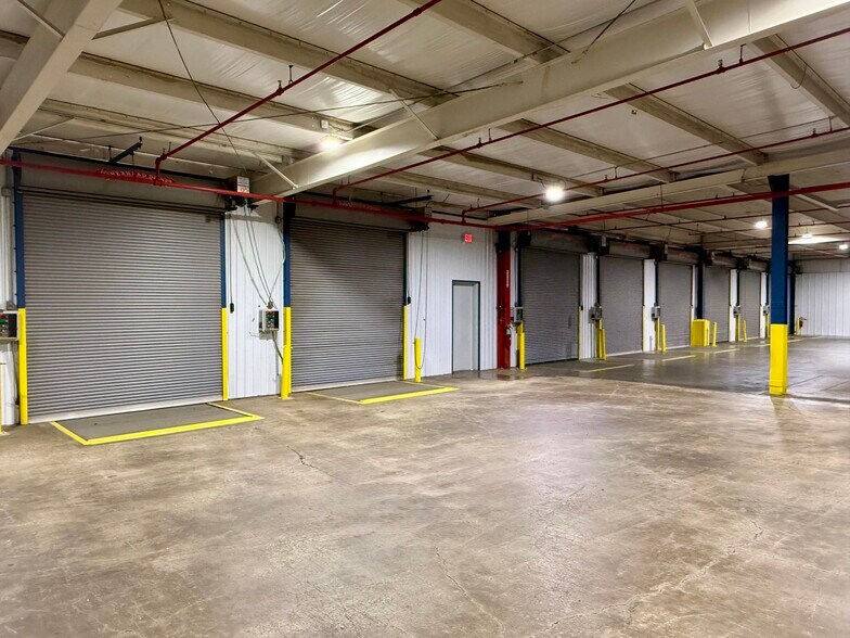 More Photos Of 13343 Interstate 20 E, Tyler Warehouse For Lease