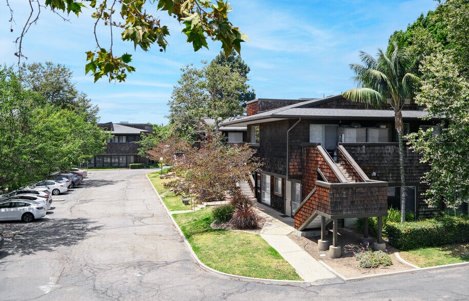 Primary Photo Of 122 S Patterson Ave, Santa Barbara Office For Sale