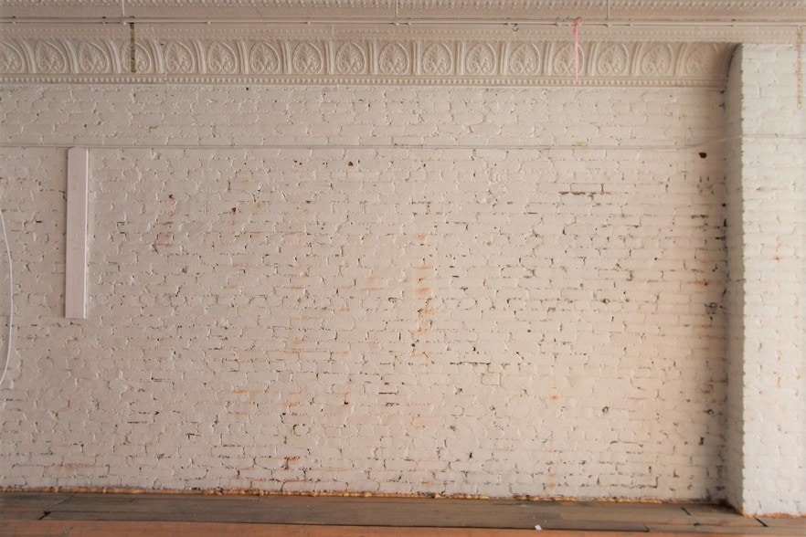 More Photos Of 1850 Church St, Appomattox Bar For Sale